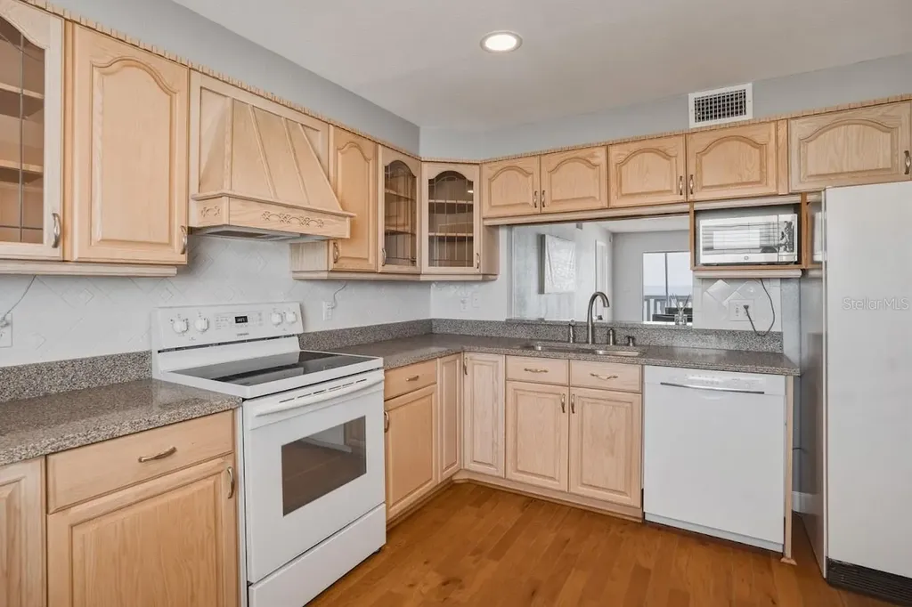 403 Gulf Way St Pete Beach FL 33706