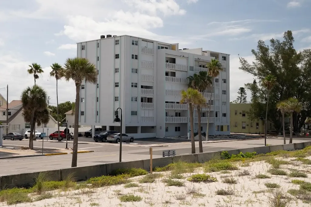 403 Gulf Way St Pete Beach FL 33706