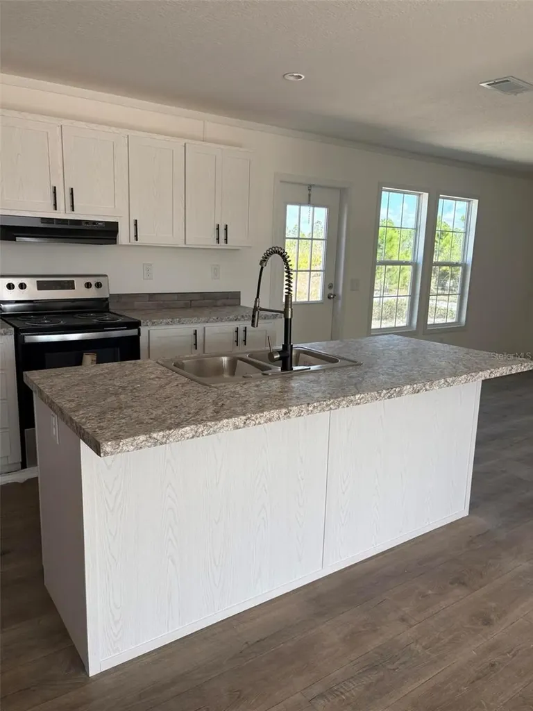 15983 NW 272nd Street Okeechobee FL 34972