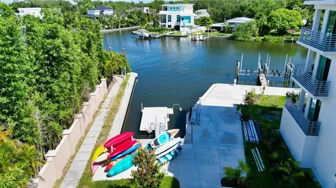 1709 N Tamiami Trail Sarasota FL 34234
