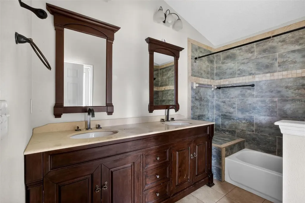 1015 Bartlett Court Oviedo FL 32765