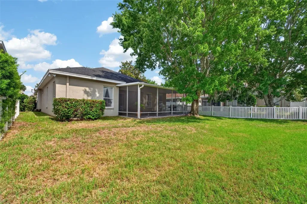 5017 Torrey Hills Lane Lutz FL 33558