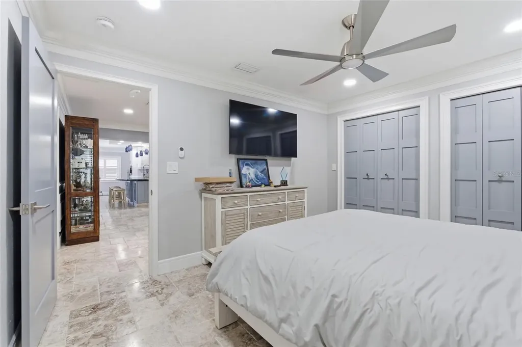 3874 48th Avenue S St Petersburg FL 33711