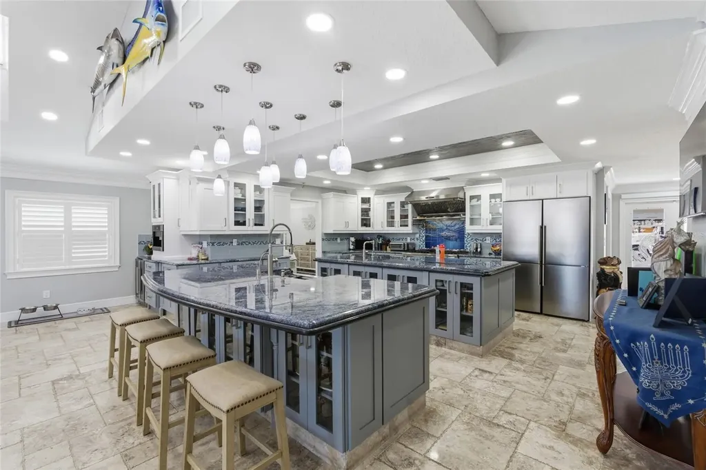 3874 48th Avenue S St Petersburg FL 33711