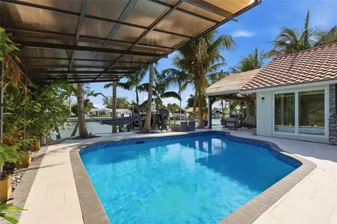 3874 48th Avenue S St Petersburg FL 33711