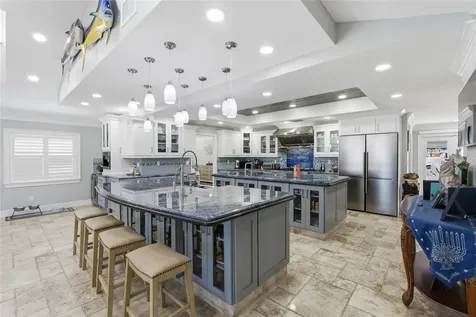 3874 48th Avenue S St Petersburg FL 33711