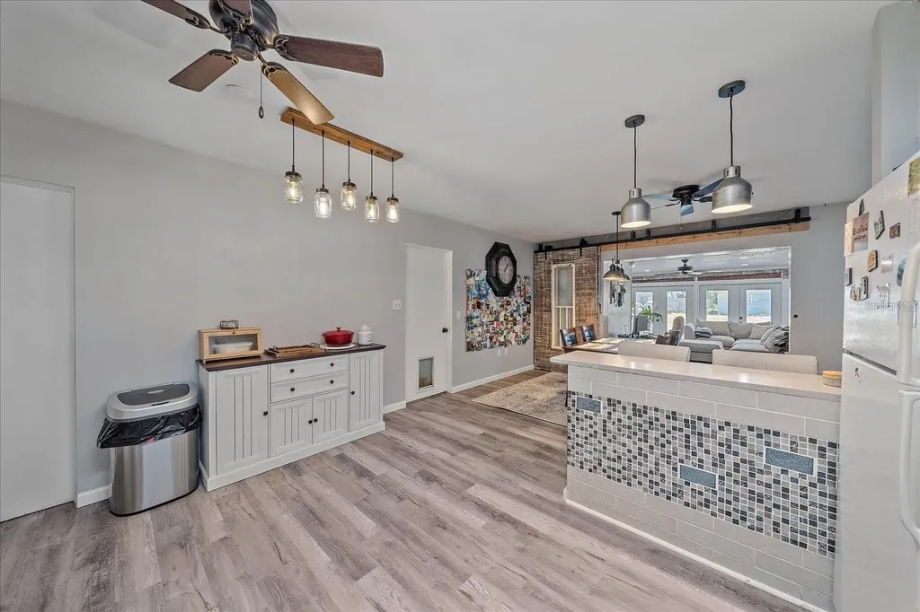 3281 8th Street Sarasota FL 34237