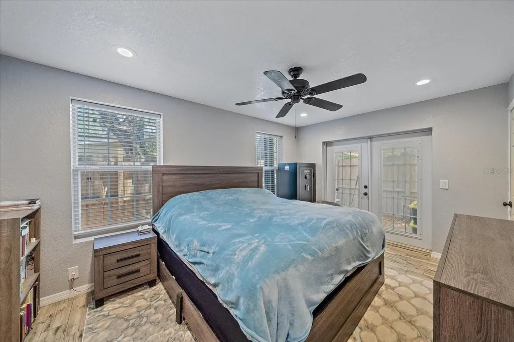 3281 8th Street Sarasota FL 34237