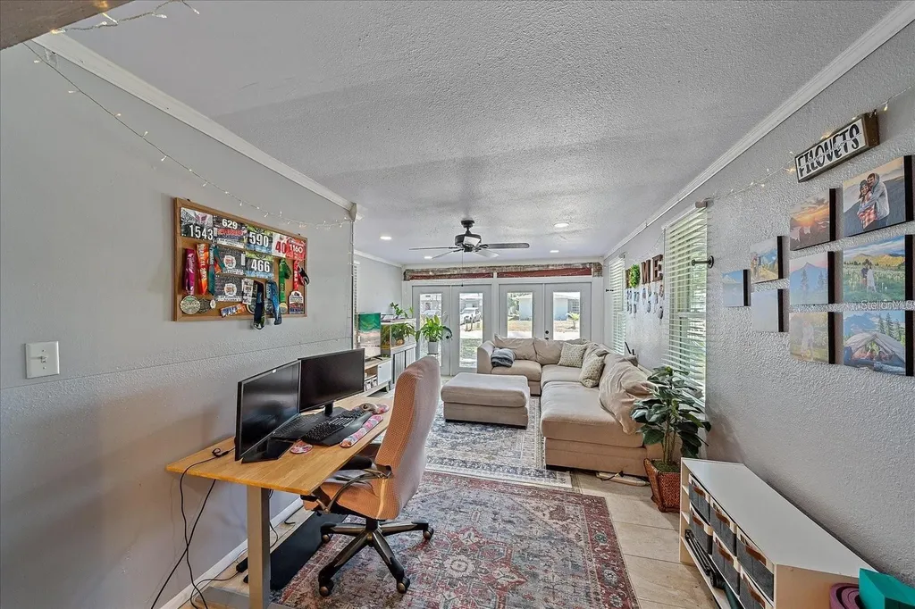 3281 8th Street Sarasota FL 34237
