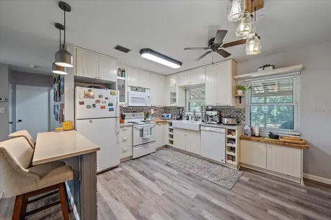 3281 8th Street Sarasota FL 34237