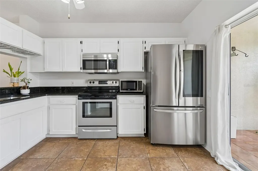 382 Countryside Key Boulevard Oldsmar FL 34677