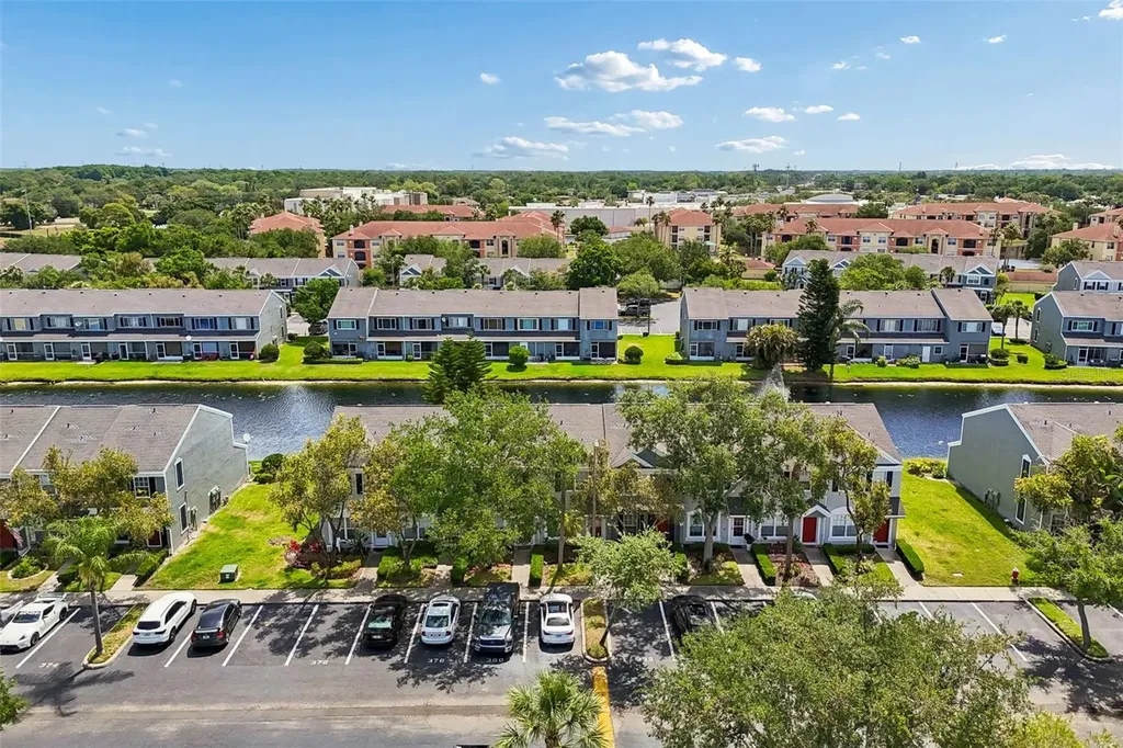 382 Countryside Key Boulevard Oldsmar FL 34677