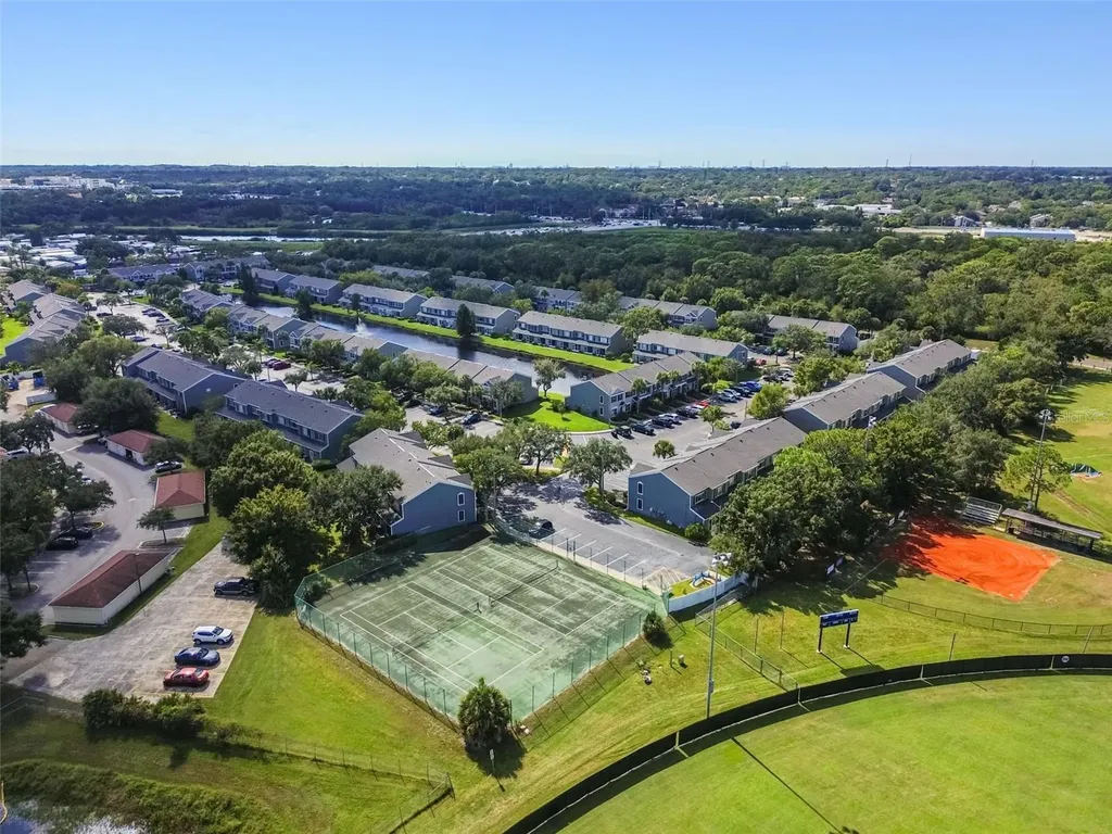 382 Countryside Key Boulevard Oldsmar FL 34677