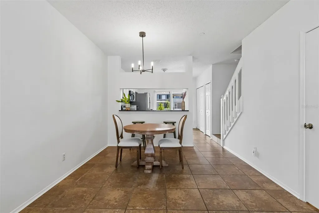 382 Countryside Key Boulevard Oldsmar FL 34677