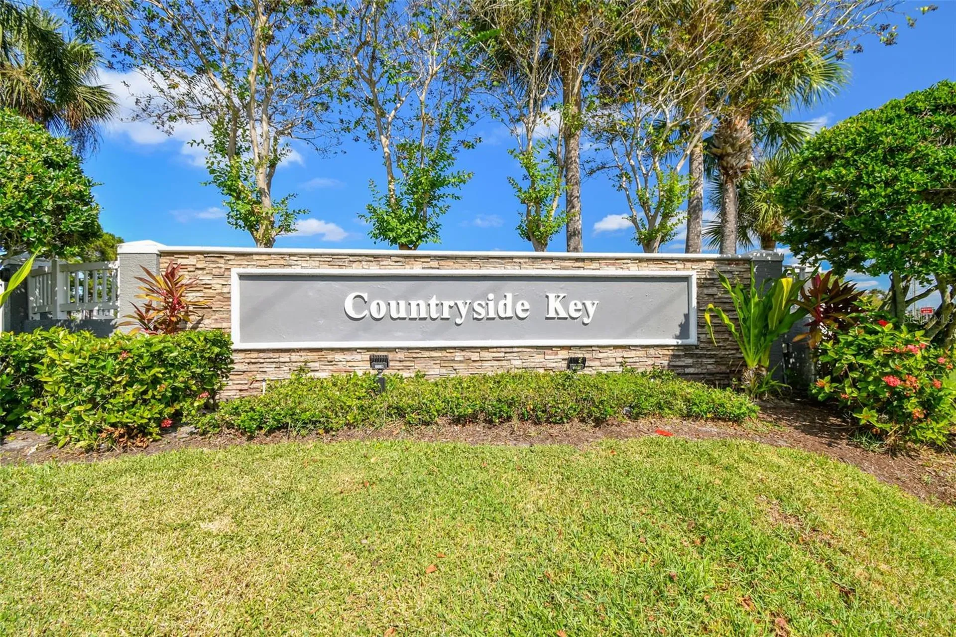 382 Countryside Key Boulevard Oldsmar FL 34677