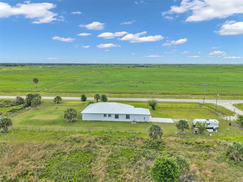 14411 NW 266th Street Okeechobee FL 34972