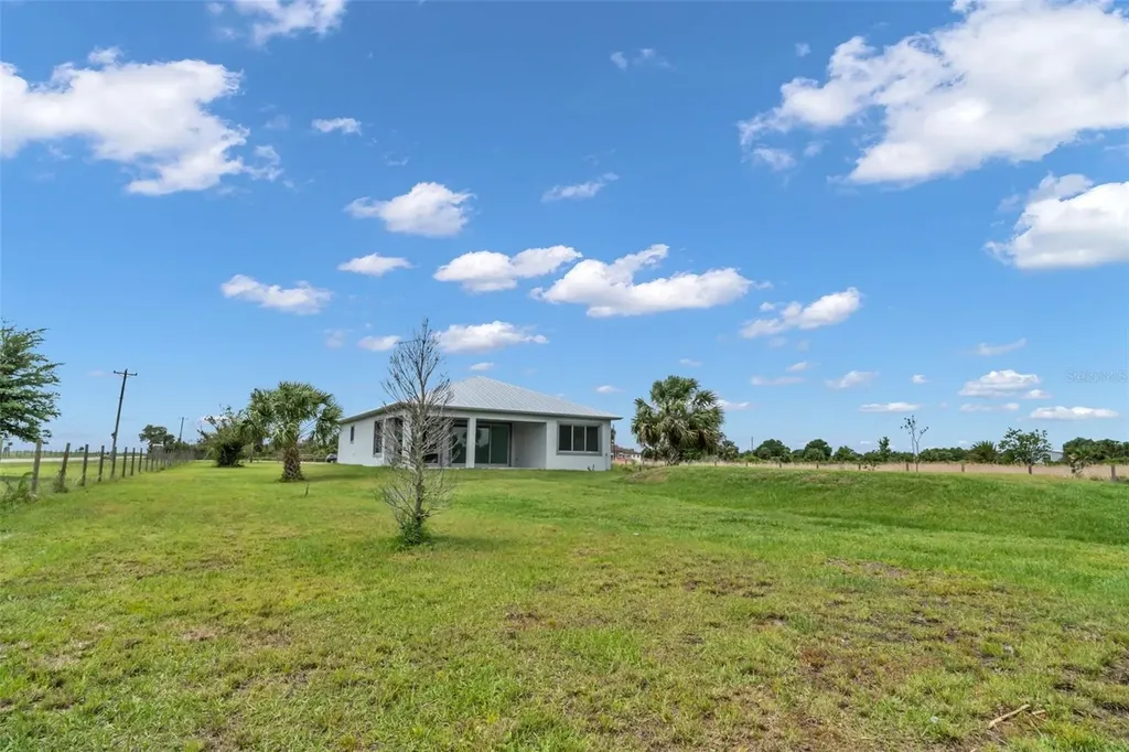 14411 NW 266th Street Okeechobee FL 34972