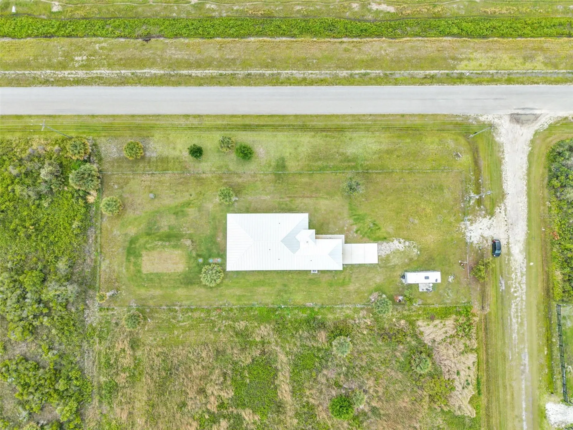 14411 NW 266th Street Okeechobee FL 34972