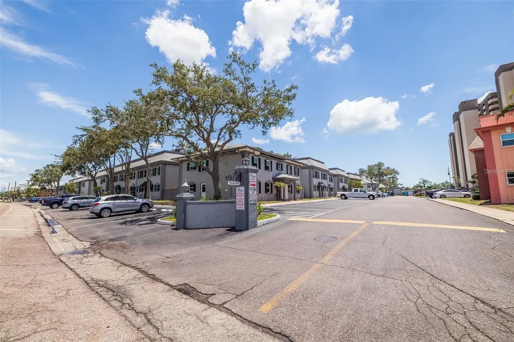 6979 Place De La Paix South Pasadena FL 33707