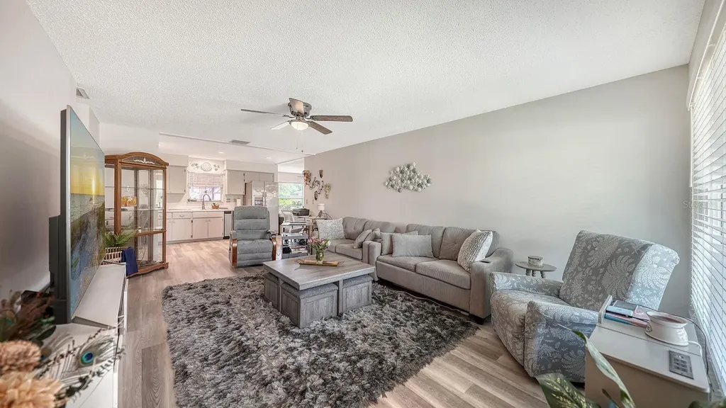2902 Captiva Gardens Drive Sarasota FL 34231