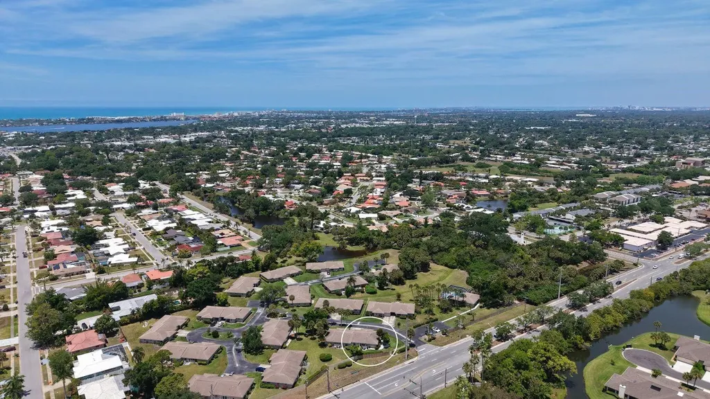 2902 Captiva Gardens Drive Sarasota FL 34231