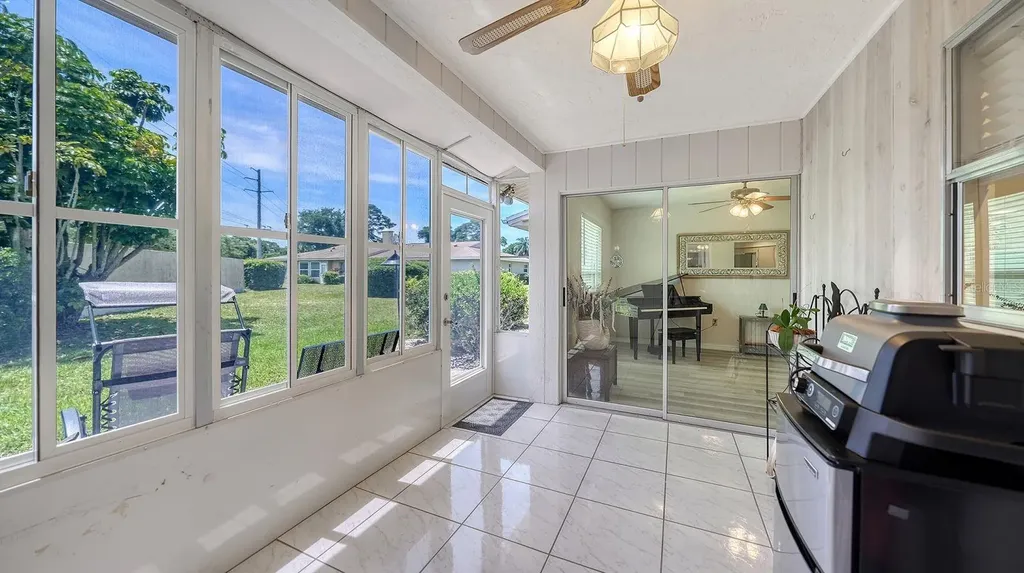 2902 Captiva Gardens Drive Sarasota FL 34231