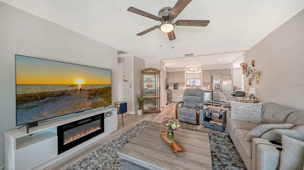 2902 Captiva Gardens Drive Sarasota FL 34231