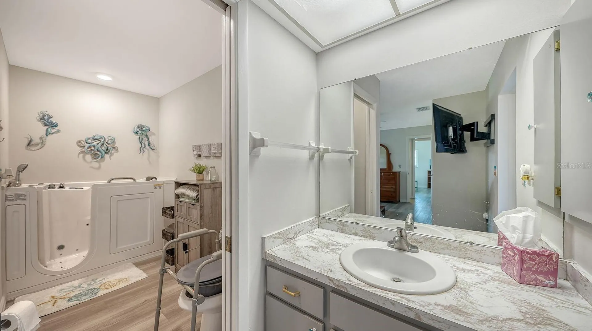 2902 Captiva Gardens Drive Sarasota FL 34231