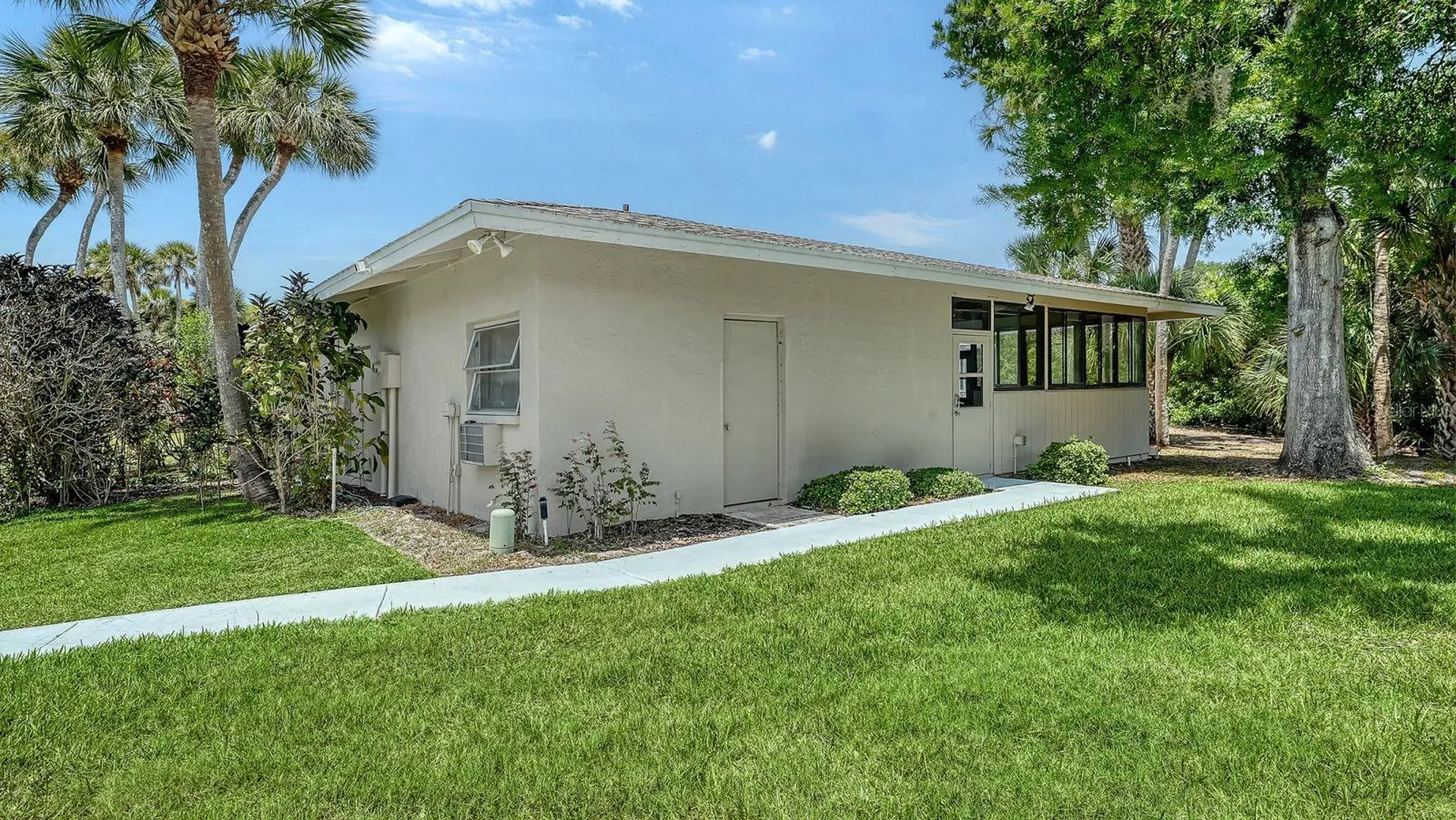 2902 Captiva Gardens Drive Sarasota FL 34231