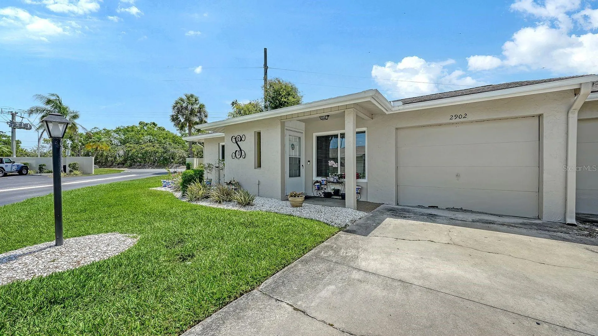 2902 Captiva Gardens Drive Sarasota FL 34231