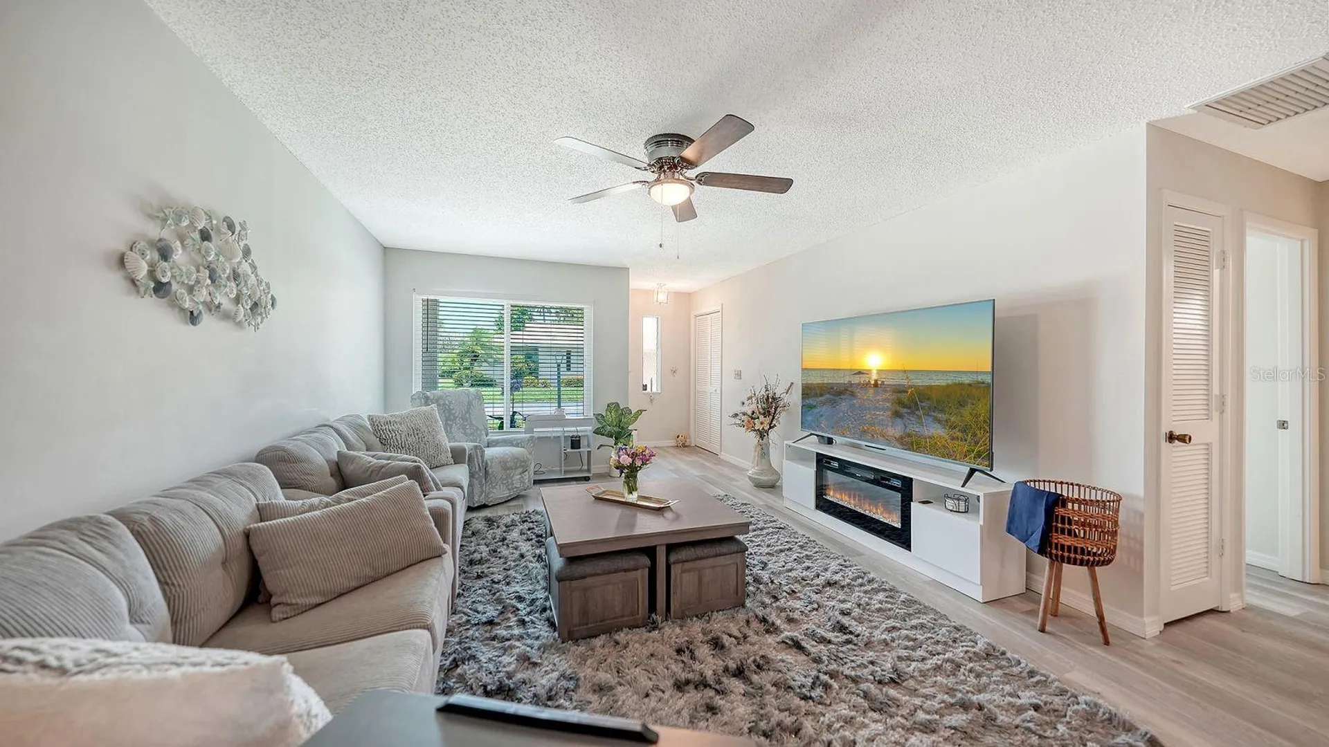 2902 Captiva Gardens Drive Sarasota FL 34231