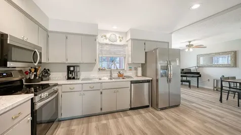 2902 Captiva Gardens Drive Sarasota FL 34231