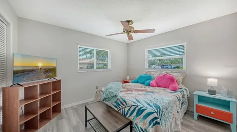2902 Captiva Gardens Drive Sarasota FL 34231