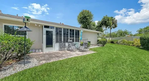 2902 Captiva Gardens Drive Sarasota FL 34231