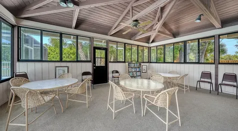 2902 Captiva Gardens Drive Sarasota FL 34231