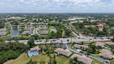 2902 Captiva Gardens Drive Sarasota FL 34231