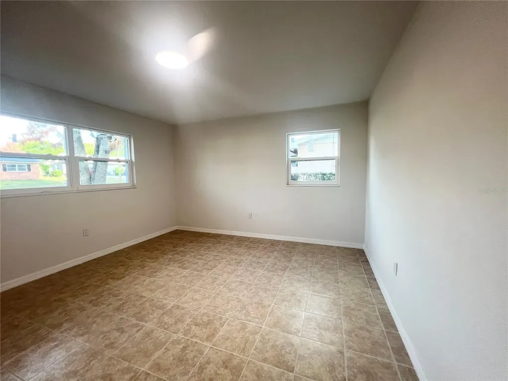 137 Lowell Road Winter Haven FL 33884