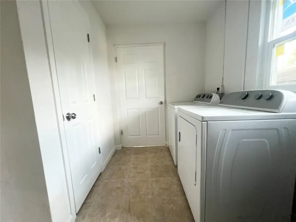 137 Lowell Road Winter Haven FL 33884
