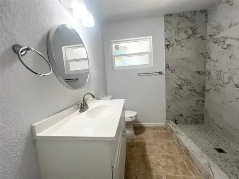 137 Lowell Road Winter Haven FL 33884