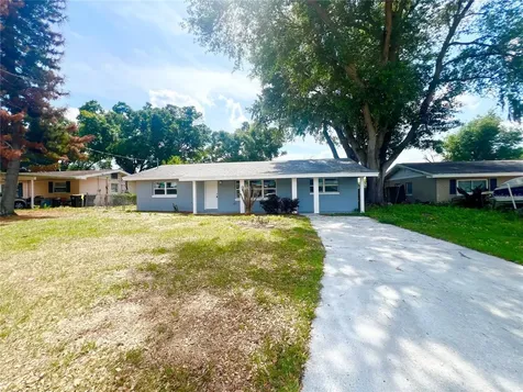 137 Lowell Road Winter Haven FL 33884