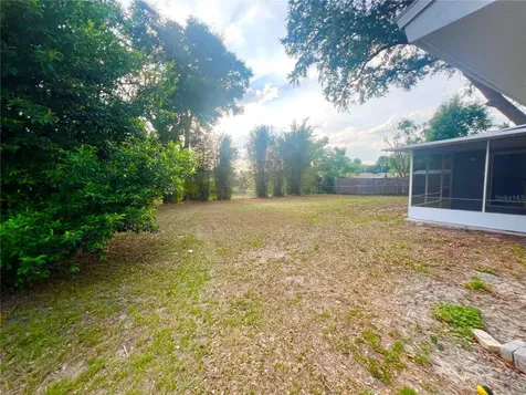 137 Lowell Road Winter Haven FL 33884
