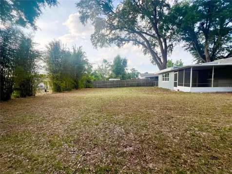 137 Lowell Road Winter Haven FL 33884