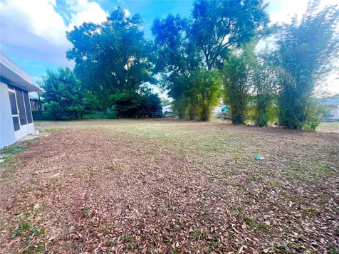 137 Lowell Road Winter Haven FL 33884