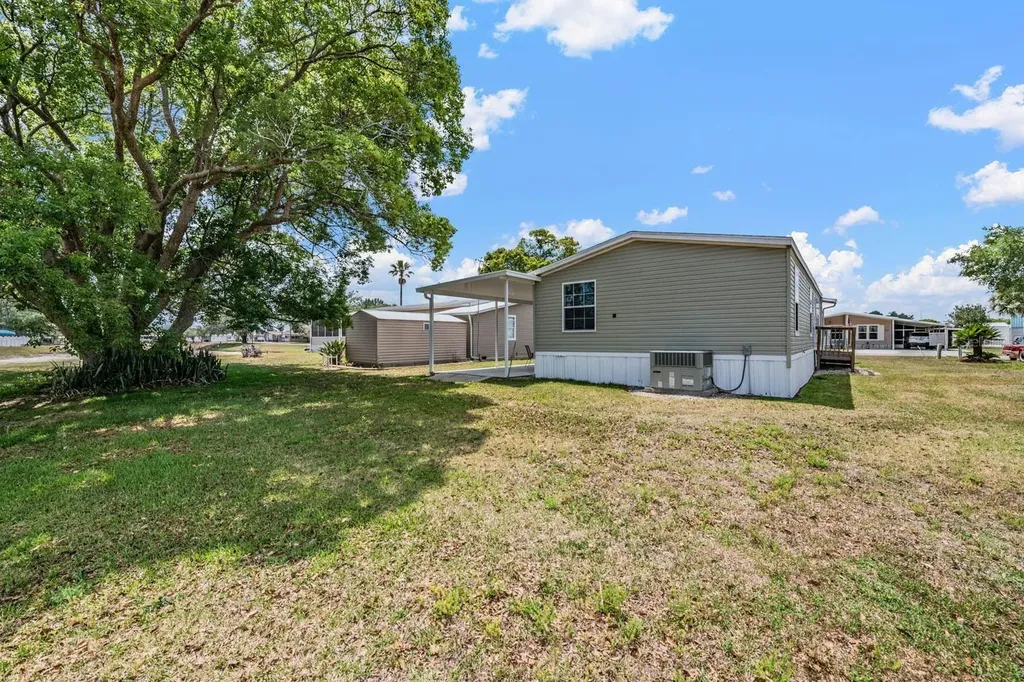 36747 Lakewood Drive Zephyrhills FL 33542