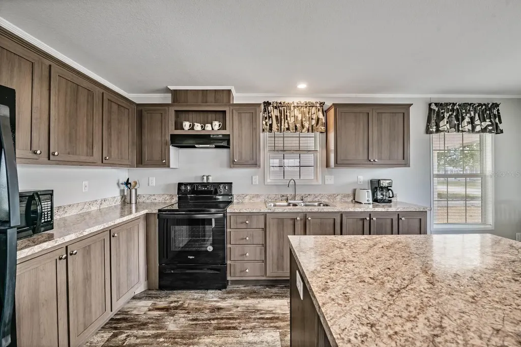 36747 Lakewood Drive Zephyrhills FL 33542
