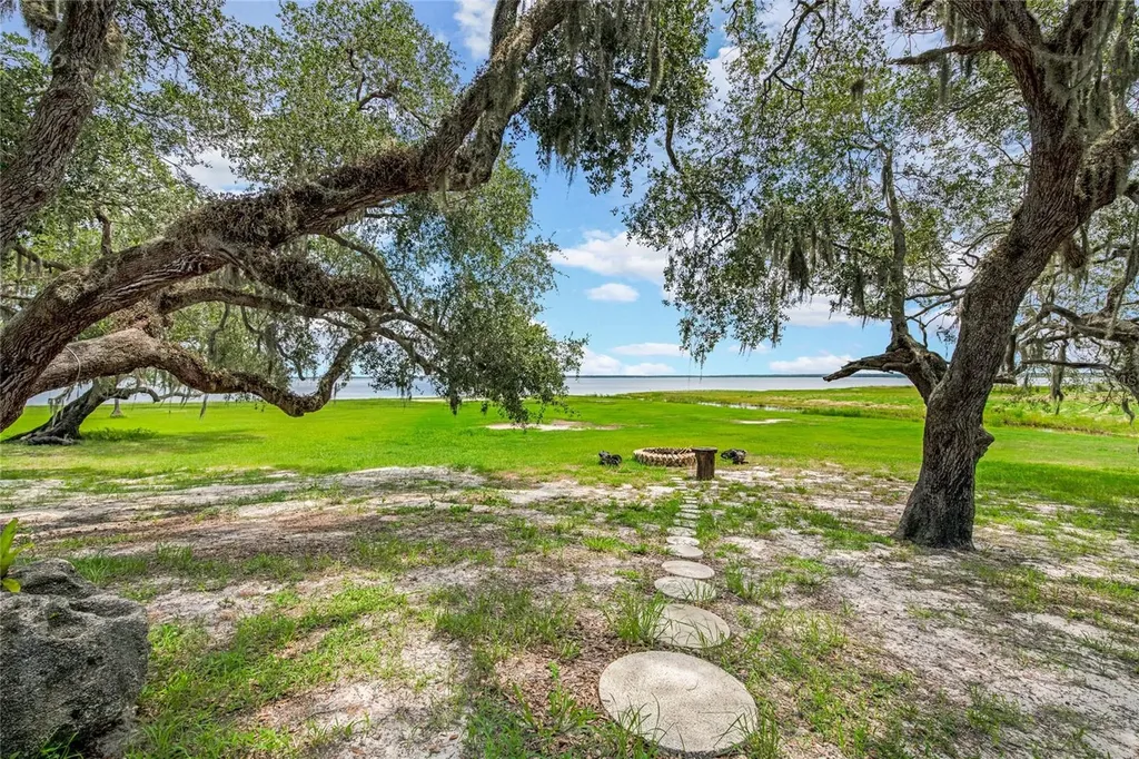 2600 Fort Lane Road Geneva FL 32732