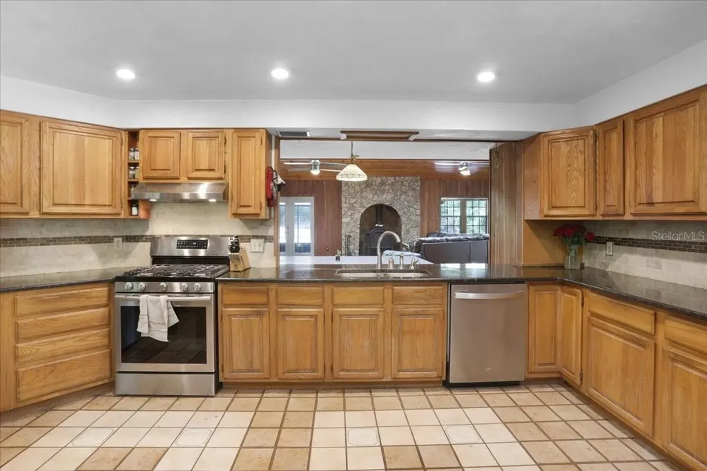 22731 NW 91st Court Road Micanopy FL 32667