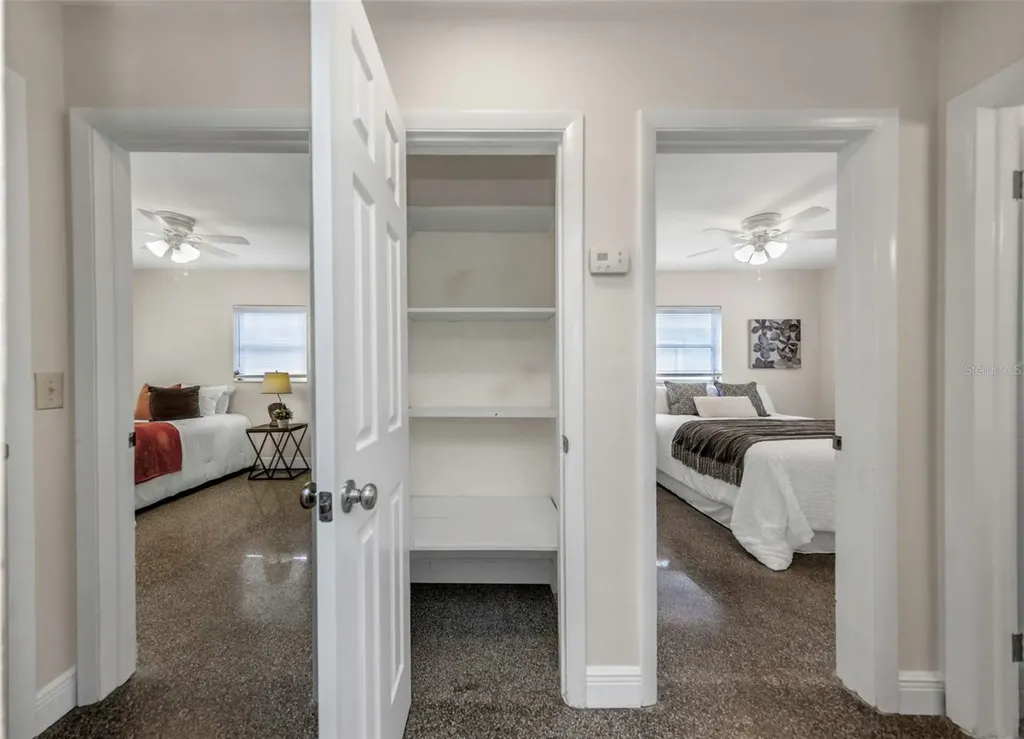 4658 25th Avenue S St Petersburg FL 33711