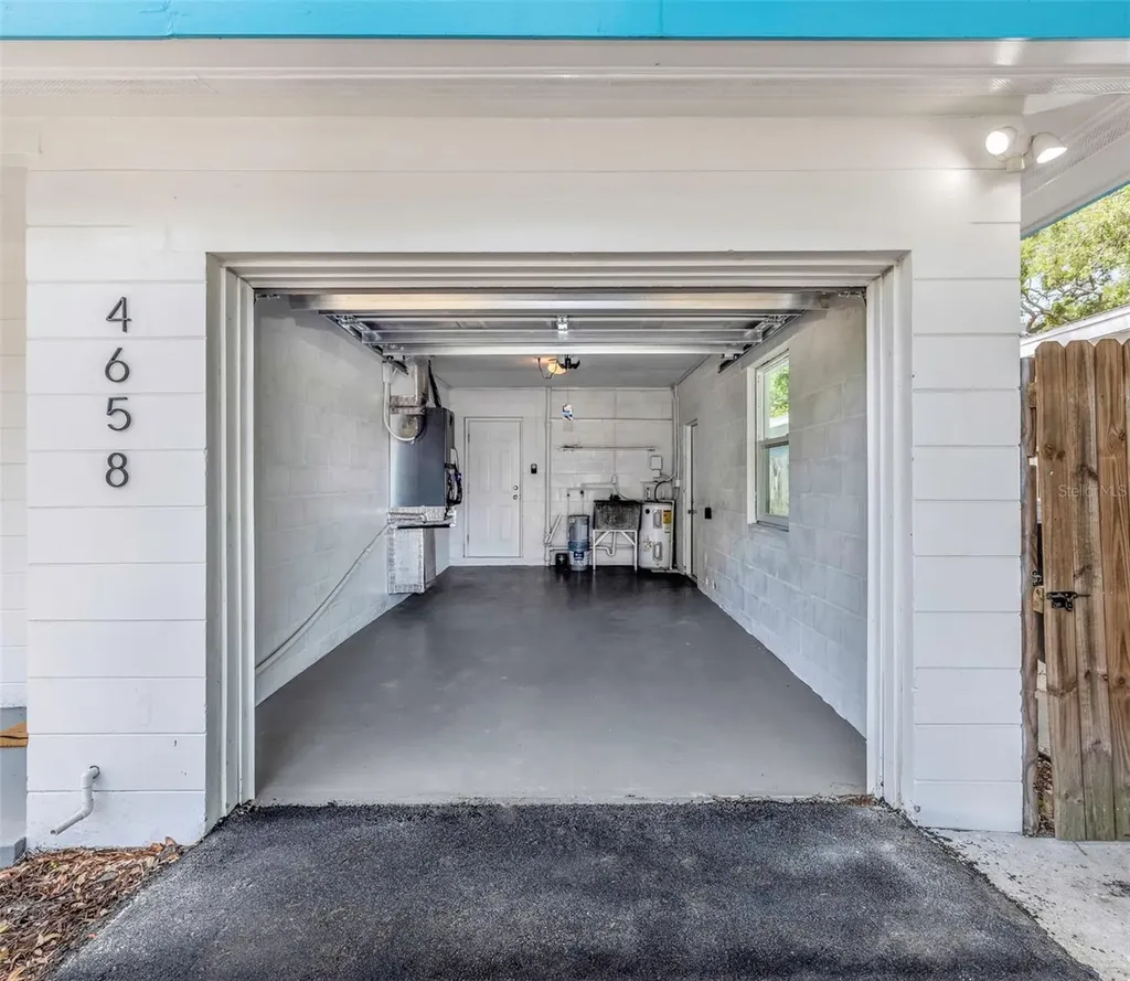4658 25th Avenue S St Petersburg FL 33711