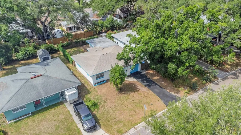 4658 25th Avenue S St Petersburg FL 33711
